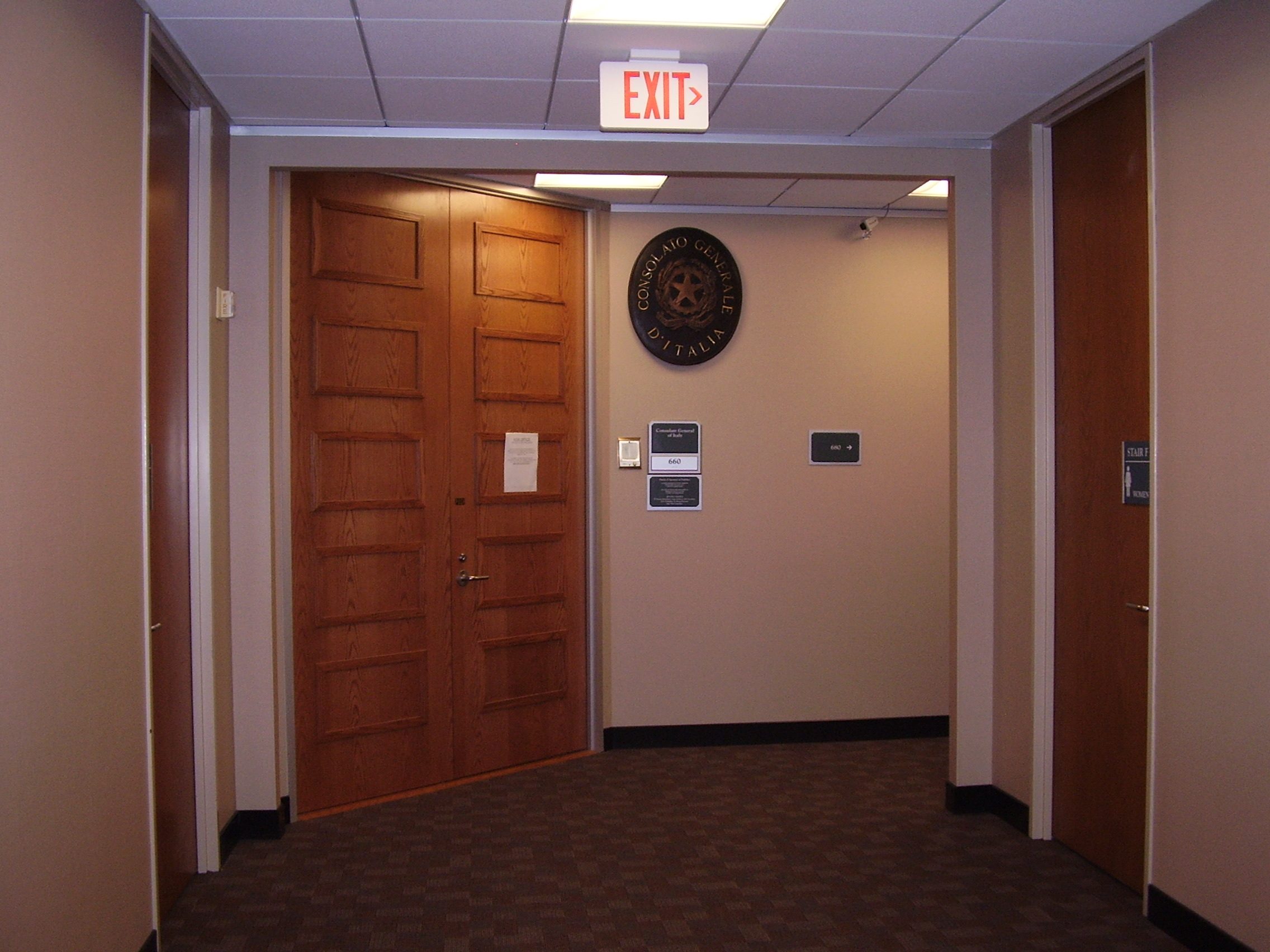 The Italian Consulate General building at 1330 Post Oak Boulevard, Houston — Four Oaks Place, Uptown area.
